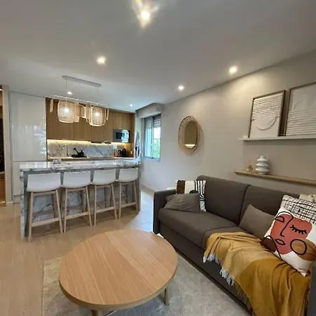 Superb T2 Avec Balcon 10mn De La Gare Montparnasse